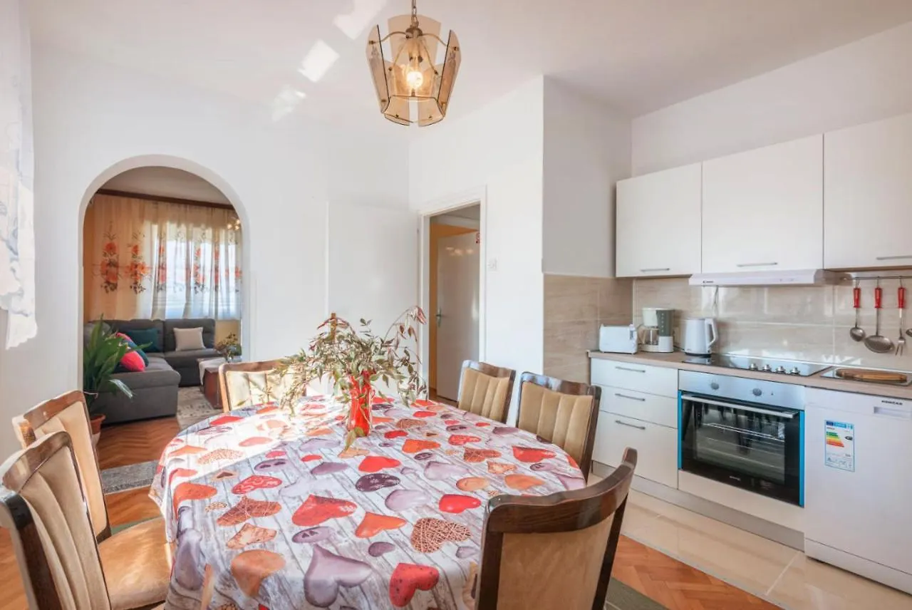 Apartments Vida Malinska Croatia