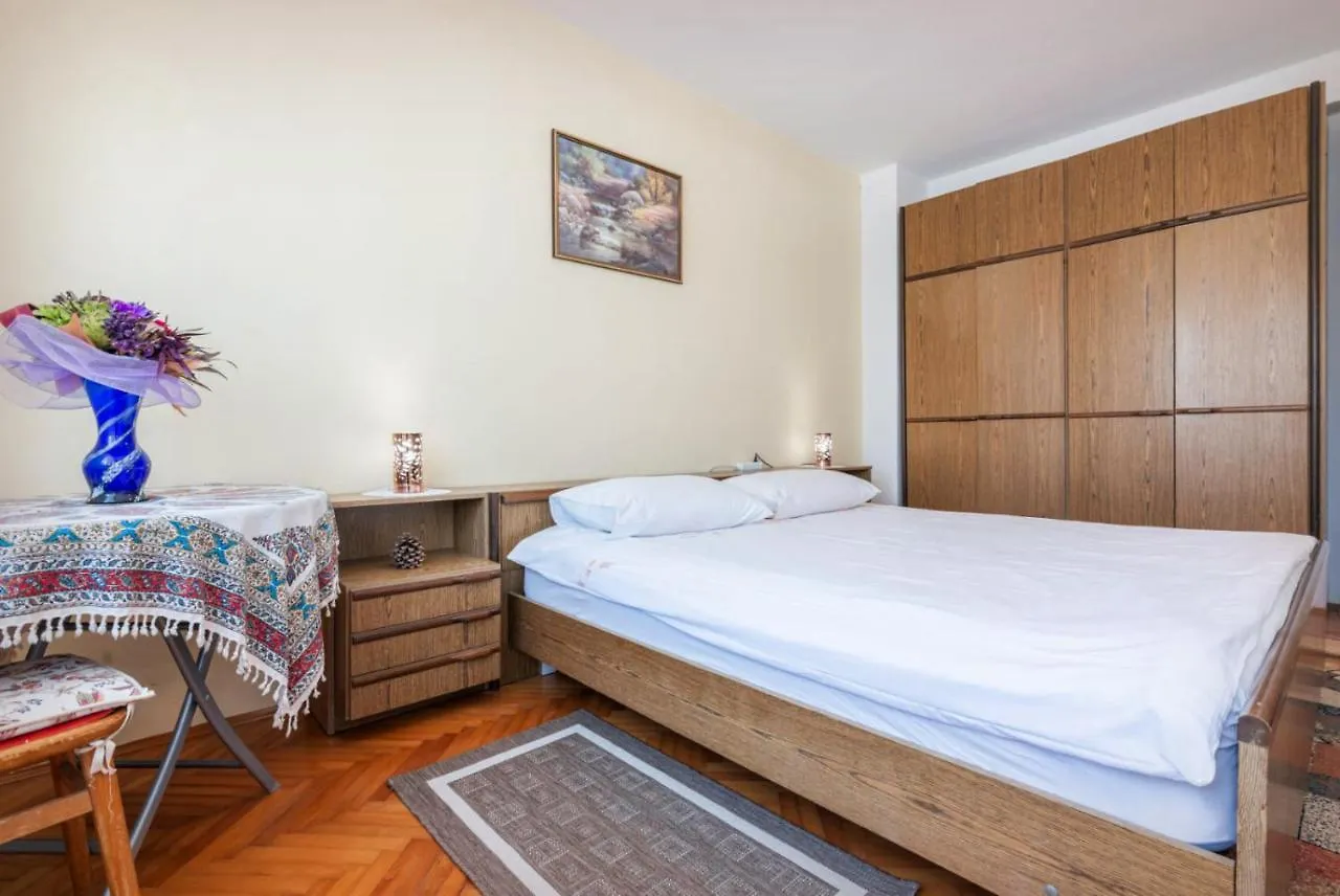 Apartments Vida Malinska Croatia